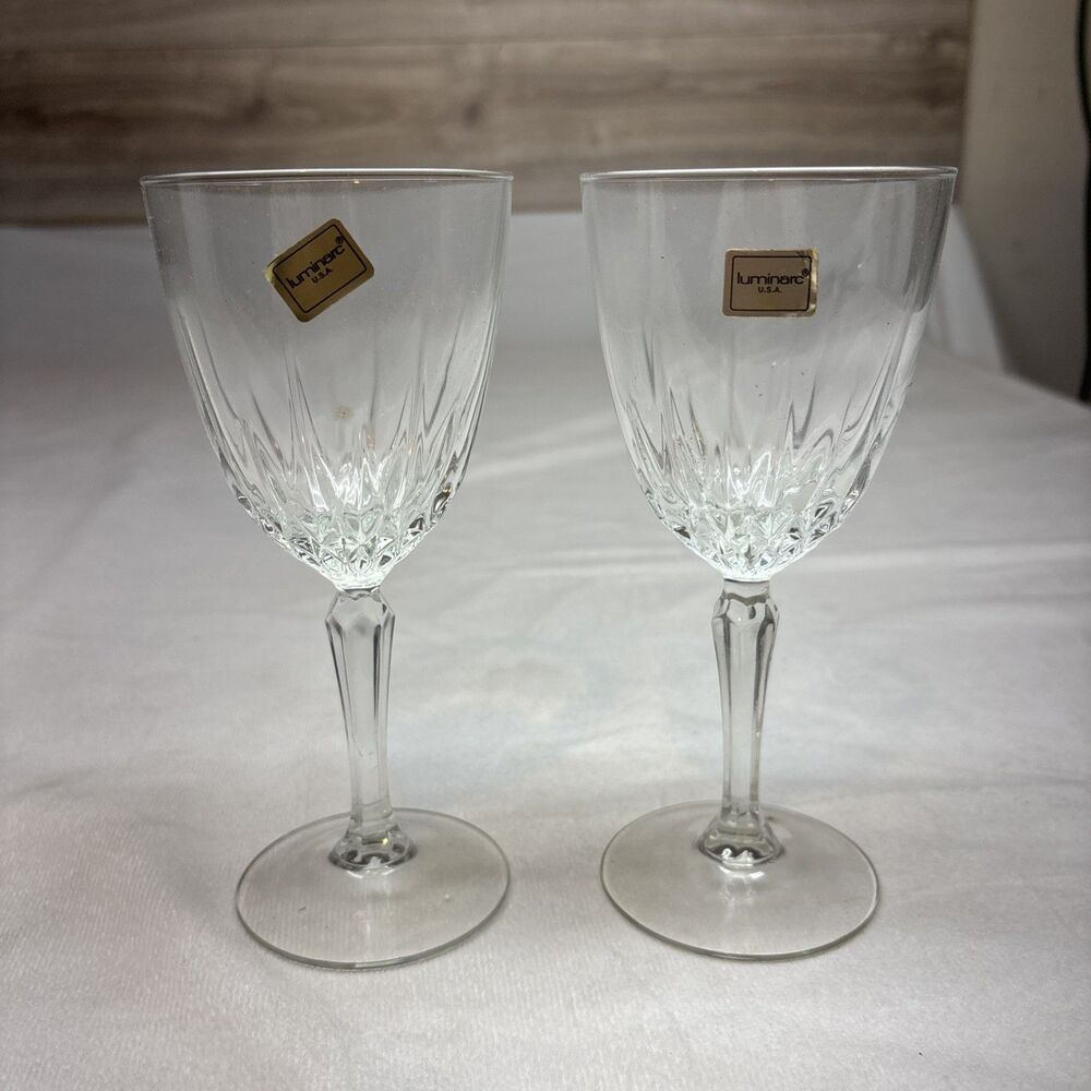 Set Of 2 Luminarc USA D’arques Durand Diamant Crystal Wine Goblets
